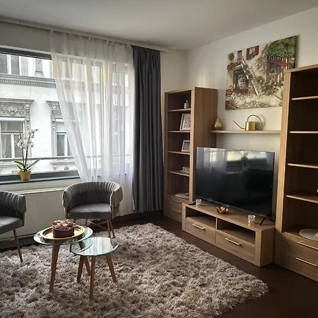 Wellness By The Opera Appartement *